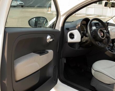 Белый Фиат 500, объемом двигателя 1.2 л и пробегом 145 тыс. км за 7190 $, фото 2 на Automoto.ua