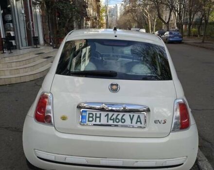 Білий Фіат 500, об'ємом двигуна 0 л та пробігом 40 тис. км за 5300 $, фото 3 на Automoto.ua