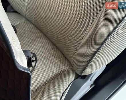 Белый Фиат 500, объемом двигателя 1.4 л и пробегом 100 тыс. км за 6940 $, фото 9 на Automoto.ua