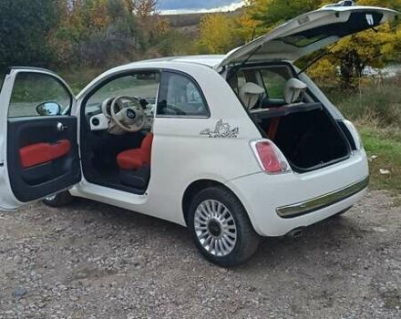 Белый Фиат 500, объемом двигателя 1.24 л и пробегом 67 тыс. км за 10000 $, фото 4 на Automoto.ua