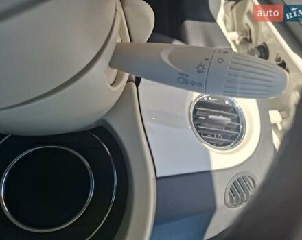 Білий Фіат 500, об'ємом двигуна 1.37 л та пробігом 142 тис. км за 10500 $, фото 21 на Automoto.ua