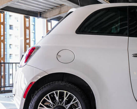 Білий Фіат 500, об'ємом двигуна 1.4 л та пробігом 129 тис. км за 7500 $, фото 14 на Automoto.ua