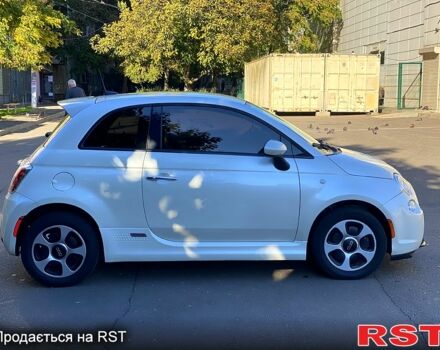 Белый Фиат 500, объемом двигателя 0 л и пробегом 121 тыс. км за 7950 $, фото 3 на Automoto.ua