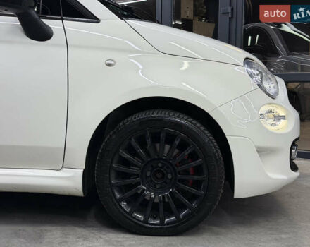 Белый Фиат 500, объемом двигателя 1.37 л и пробегом 42 тыс. км за 9200 $, фото 4 на Automoto.ua