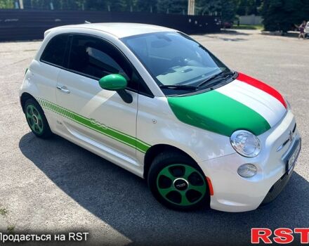 Білий Фіат 500, об'ємом двигуна 0 л та пробігом 35 тис. км за 12000 $, фото 8 на Automoto.ua