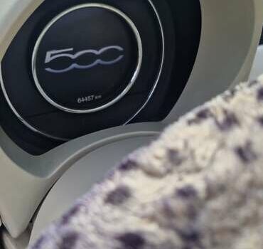 Белый Фиат 500, объемом двигателя 1.2 л и пробегом 65 тыс. км за 11000 $, фото 3 на Automoto.ua