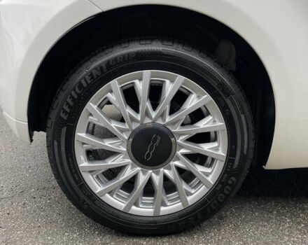 Белый Фиат 500, объемом двигателя 1.24 л и пробегом 7 тыс. км за 14700 $, фото 8 на Automoto.ua