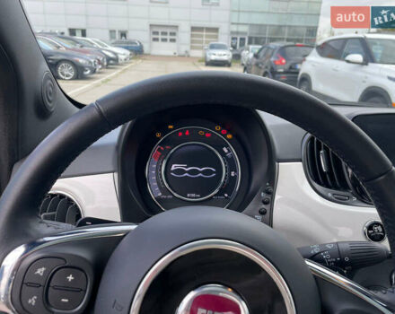 Білий Фіат 500, об'ємом двигуна 1.24 л та пробігом 13 тис. км за 12200 $, фото 12 на Automoto.ua