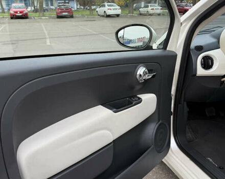 Белый Фиат 500, объемом двигателя 1.4 л и пробегом 68 тыс. км за 12000 $, фото 14 на Automoto.ua