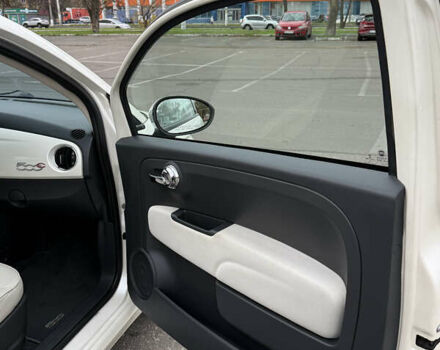 Белый Фиат 500, объемом двигателя 1.4 л и пробегом 68 тыс. км за 12000 $, фото 8 на Automoto.ua