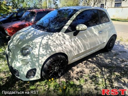 Белый Фиат 500, объемом двигателя 1.4 л и пробегом 250 тыс. км за 6500 $, фото 1 на Automoto.ua