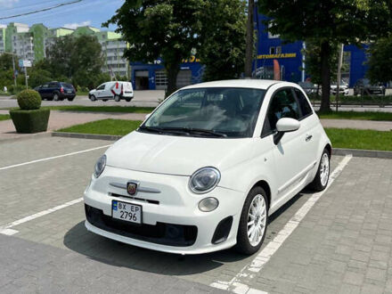 Белый Фиат 500, объемом двигателя 1.37 л и пробегом 253 тыс. км за 4600 $, фото 1 на Automoto.ua