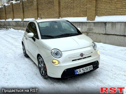 Белый Фиат 500, объемом двигателя 0 л и пробегом 44 тыс. км за 8750 $, фото 1 на Automoto.ua