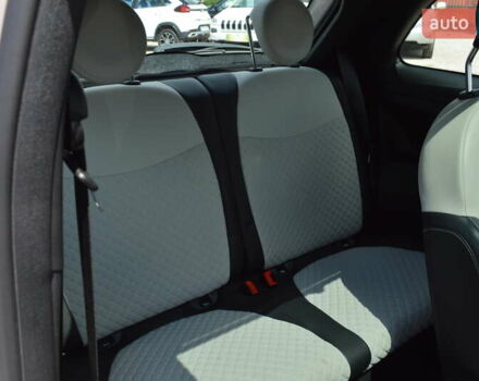 Бежевый Фиат 500, объемом двигателя 1.24 л и пробегом 36 тыс. км за 12800 $, фото 16 на Automoto.ua