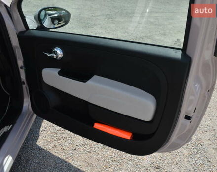 Бежевый Фиат 500, объемом двигателя 1.24 л и пробегом 36 тыс. км за 12800 $, фото 12 на Automoto.ua