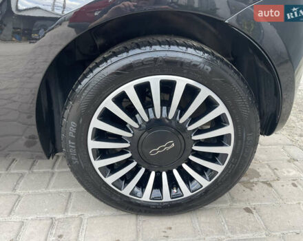 Черный Фиат 500, объемом двигателя 1.24 л и пробегом 238 тыс. км за 6100 $, фото 8 на Automoto.ua