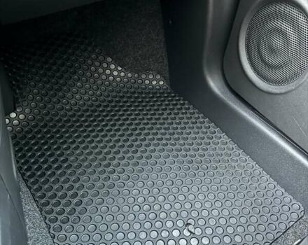 Черный Фиат 500, объемом двигателя 1.37 л и пробегом 138 тыс. км за 8500 $, фото 46 на Automoto.ua