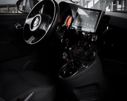 Черный Фиат 500, объемом двигателя 1.37 л и пробегом 114 тыс. км за 9500 $, фото 4 на Automoto.ua