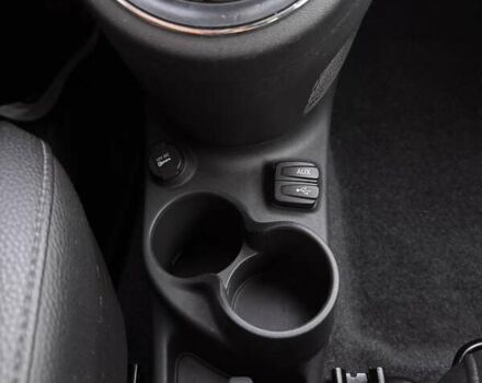 Черный Фиат 500, объемом двигателя 1.37 л и пробегом 95 тыс. км за 8900 $, фото 21 на Automoto.ua