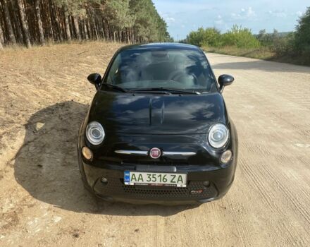 Черный Фиат 500, объемом двигателя 0 л и пробегом 81 тыс. км за 11000 $, фото 1 на Automoto.ua