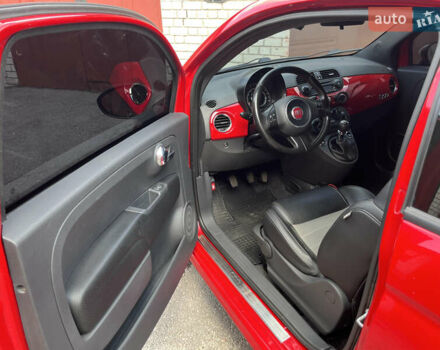 Красный Фиат 500, объемом двигателя 1.37 л и пробегом 189 тыс. км за 5600 $, фото 2 на Automoto.ua