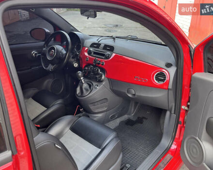 Красный Фиат 500, объемом двигателя 1.37 л и пробегом 189 тыс. км за 5600 $, фото 4 на Automoto.ua
