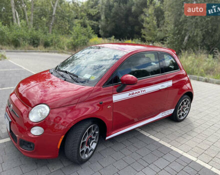 Красный Фиат 500, объемом двигателя 1.37 л и пробегом 160 тыс. км за 9000 $, фото 1 на Automoto.ua