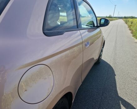 Красный Фиат 500, объемом двигателя 0 л и пробегом 58 тыс. км за 13998 $, фото 7 на Automoto.ua