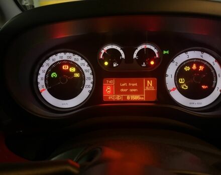 Червоний Фіат 500, об'ємом двигуна 1.2 л та пробігом 81 тис. км за 9500 $, фото 4 на Automoto.ua