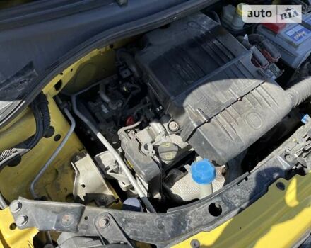 Желтый Фиат 500, объемом двигателя 1.24 л и пробегом 195 тыс. км за 5750 $, фото 16 на Automoto.ua