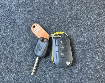 Серый Фиат 500, объемом двигателя 0 л и пробегом 51 тыс. км за 4815 $, фото 12 на Automoto.ua