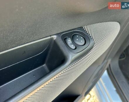 Синій Фіат 500, об'ємом двигуна 1.37 л та пробігом 131 тис. км за 6700 $, фото 22 на Automoto.ua