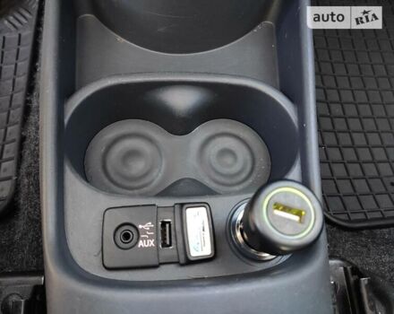 Синий Фиат 500, объемом двигателя 1.4 л и пробегом 145 тыс. км за 7700 $, фото 18 на Automoto.ua