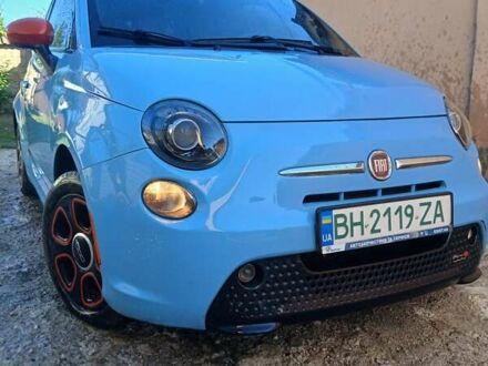 Фиат 500 2014 в Одессе на Automoto.ua Синий Фиат 500, объемом двигателя 0 л и пробегом 142 тыс. км за 8000 $, фото 1 на Automoto.ua
