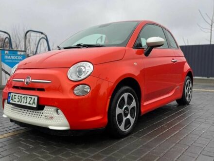 Фиат 500 2015 в Днепре (Днепропетровске) на Automoto.ua Оранжевый Фиат 500, объемом двигателя 0 л и пробегом 50 тыс. км за 9000 $, фото 1 на Automoto.ua