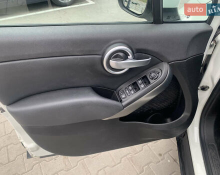 Белый Фиат 500 X, объемом двигателя 2.4 л и пробегом 129 тыс. км за 11750 $, фото 44 на Automoto.ua