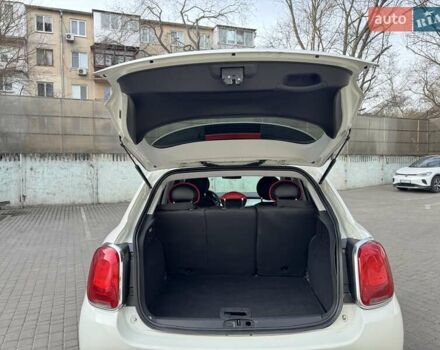 Белый Фиат 500 X, объемом двигателя 2.4 л и пробегом 122 тыс. км за 11700 $, фото 11 на Automoto.ua
