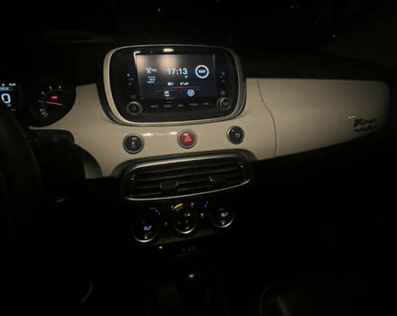 Белый Фиат 500X, объемом двигателя 2.36 л и пробегом 199 тыс. км за 12800 $, фото 8 на Automoto.ua