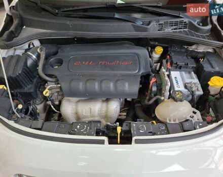 Белый Фиат 500 X, объемом двигателя 2.4 л и пробегом 146 тыс. км за 11000 $, фото 43 на Automoto.ua