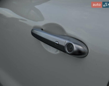 Белый Фиат 500X, объемом двигателя 1.4 л и пробегом 137 тыс. км за 13000 $, фото 8 на Automoto.ua