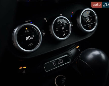 Белый Фиат 500X, объемом двигателя 1.4 л и пробегом 137 тыс. км за 13000 $, фото 51 на Automoto.ua