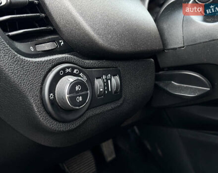 Белый Фиат 500X, объемом двигателя 1.4 л и пробегом 137 тыс. км за 13000 $, фото 14 на Automoto.ua