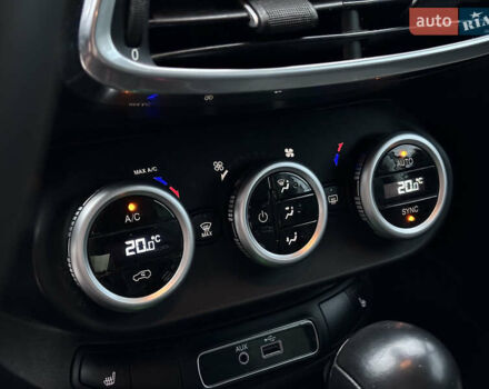 Белый Фиат 500X, объемом двигателя 1.4 л и пробегом 137 тыс. км за 13000 $, фото 29 на Automoto.ua