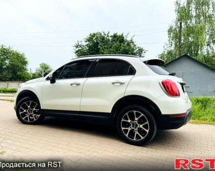 Белый Фиат 500 X, объемом двигателя 1.4 л и пробегом 56 тыс. км за 15300 $, фото 4 на Automoto.ua