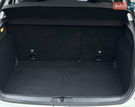 Белый Фиат 500X, объемом двигателя 1.4 л и пробегом 137 тыс. км за 13000 $, фото 43 на Automoto.ua