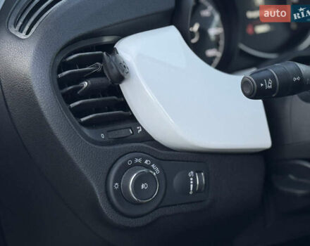 Белый Фиат 500 X, объемом двигателя 1.3 л и пробегом 59 тыс. км за 15950 $, фото 28 на Automoto.ua