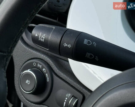 Белый Фиат 500 X, объемом двигателя 1.3 л и пробегом 59 тыс. км за 15950 $, фото 27 на Automoto.ua