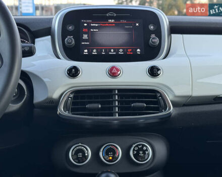 Белый Фиат 500 X, объемом двигателя 1.3 л и пробегом 59 тыс. км за 15950 $, фото 24 на Automoto.ua