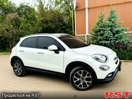 Фиат 500 X 2017 в Ромнах на Automoto.ua Белый Фиат 500 X, объемом двигателя 1.4 л и пробегом 56 тыс. км за 15300 $, фото 1 на Automoto.ua
