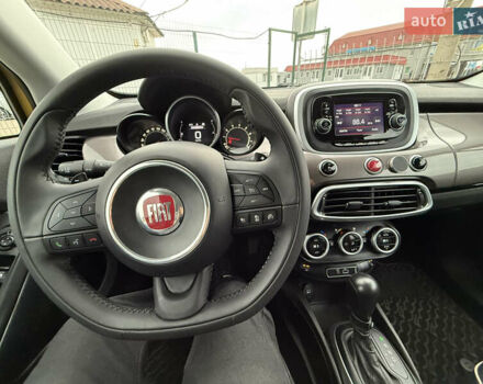 Желтый Фиат 500X, объемом двигателя 1.4 л и пробегом 95 тыс. км за 14190 $, фото 19 на Automoto.ua